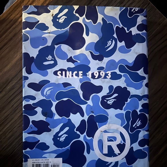 Bape Rizzoli (a Bathing Ape) Book 2008 Rare Good Condition.
Rare book from bape - Picture 2 of 3